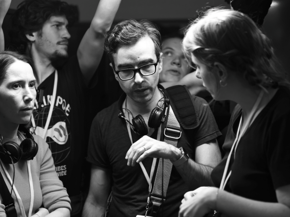 Deux personnes <BR> échangeant de la salive - © Galerie des Galeries