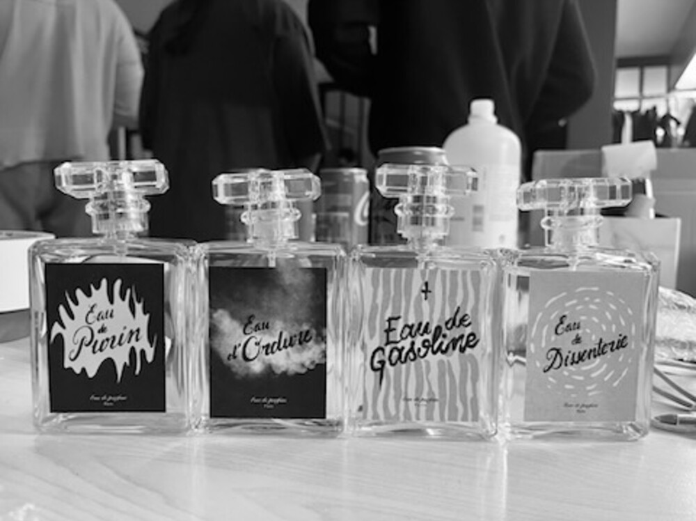 Deux personnes <BR> échangeant de la salive - © Galerie des Galeries