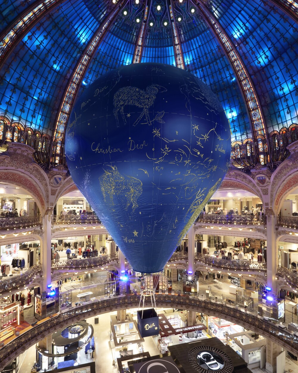 La Galerie de Dior : I Feel Blue - © GALERIE DES GALERIES